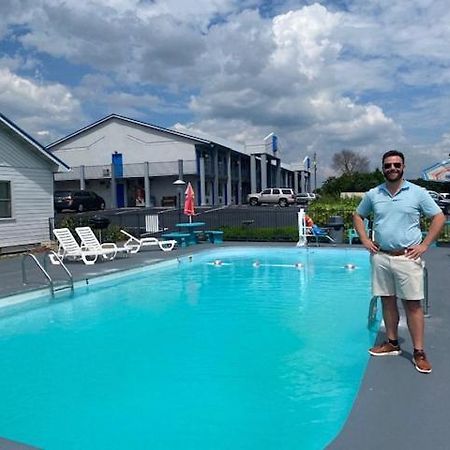 Smokies Inn - New Linens & Ultrafast Wifi - Friendliest Hospitality Guaranteed! Kodak Luaran gambar